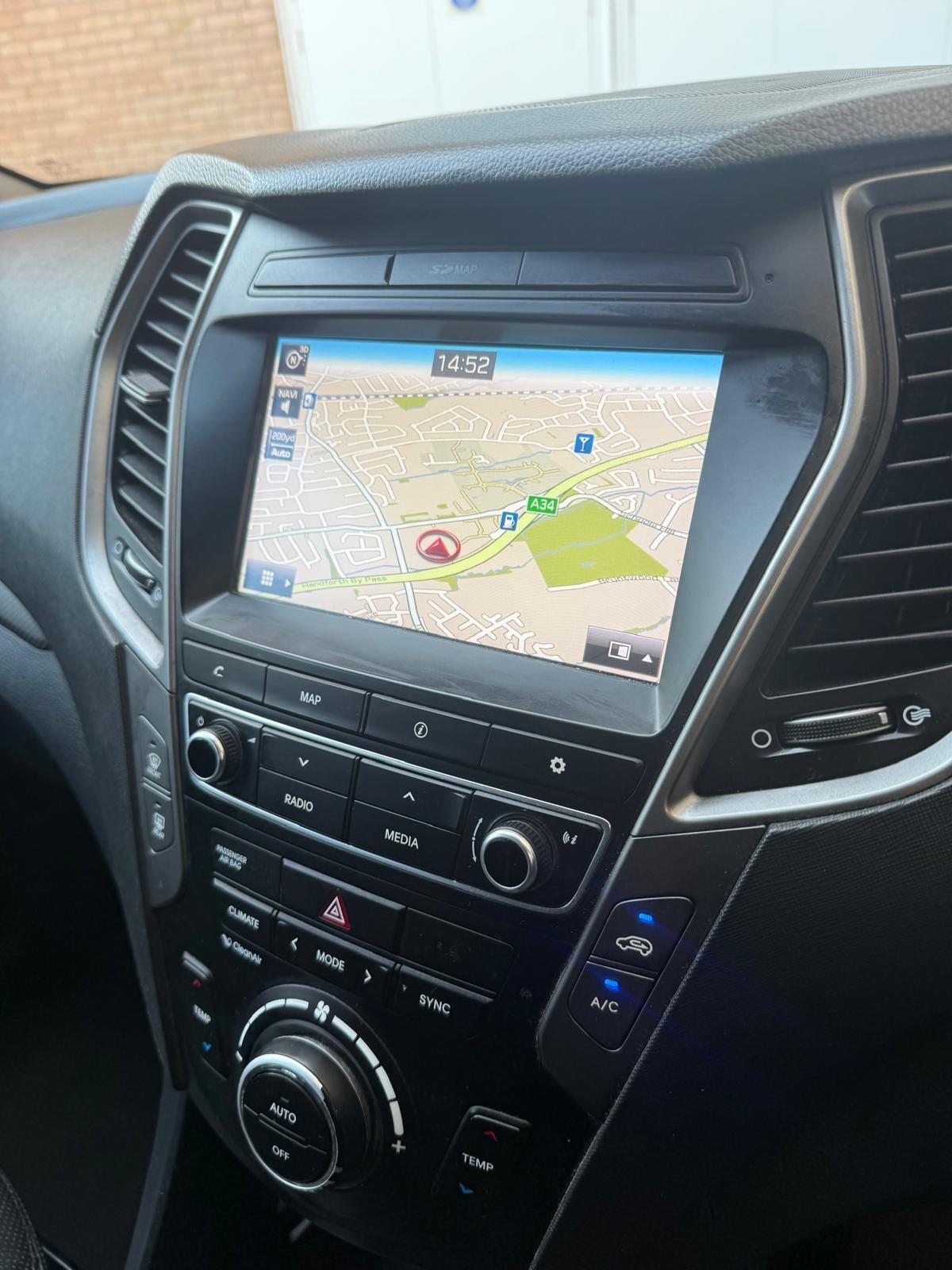 Used Hyundai Santa Fe 2016 for sale - 77939750: Photo 31