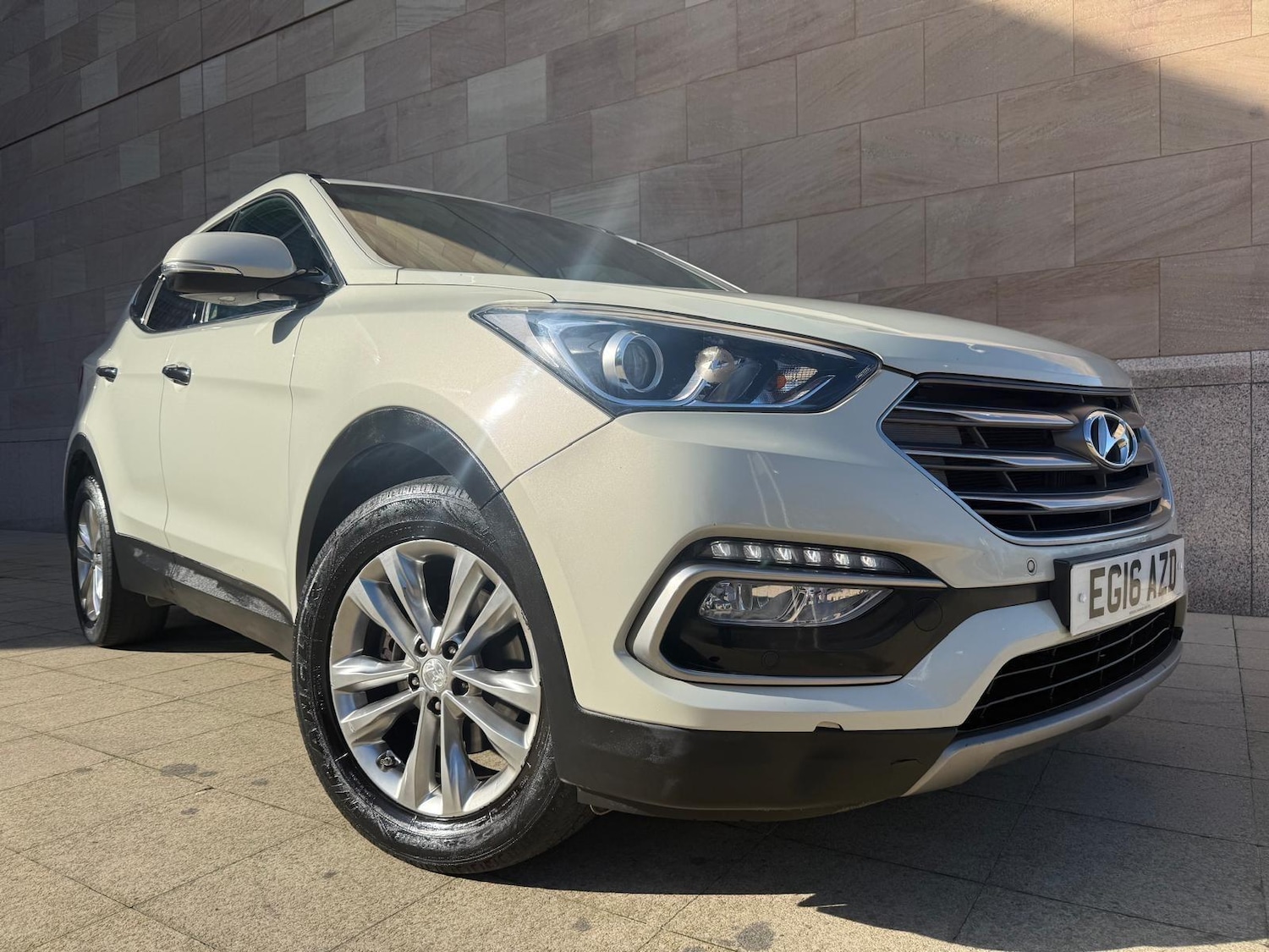 Used Hyundai Santa Fe 2016 for sale - 77939750: Photo 6