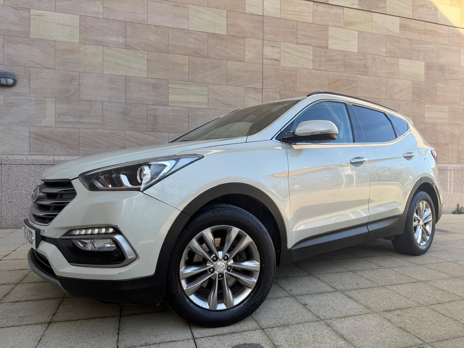 Used Hyundai Santa Fe 2016 for sale - 77939750: Photo 8