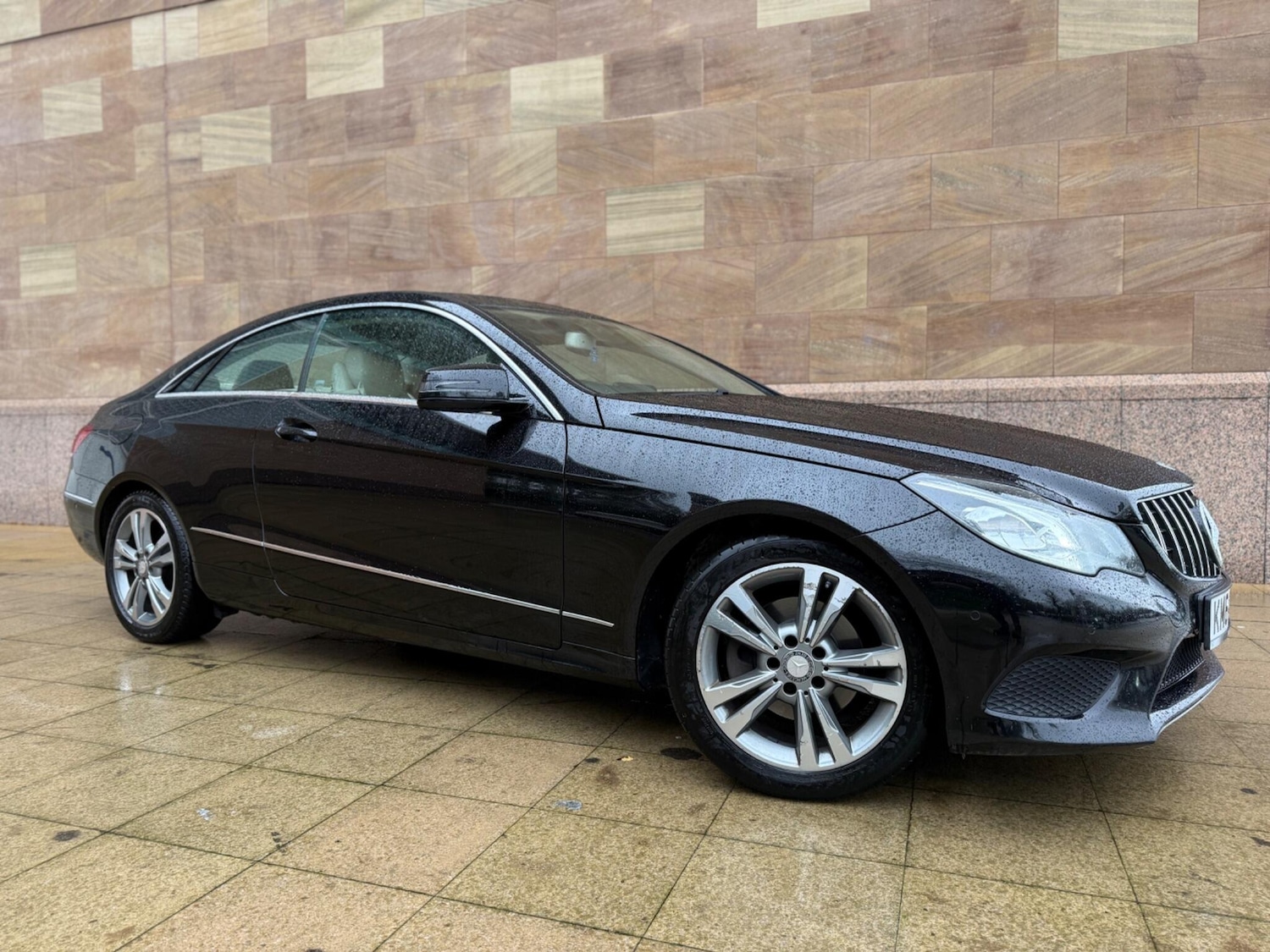 Used Mercedes-Benz E Class for sale - 76964739: Photo 2