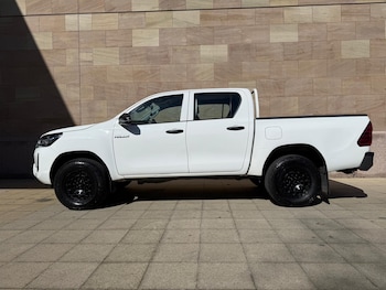 Used Toyota Hilux 2022 for sale - 79308161: Photo