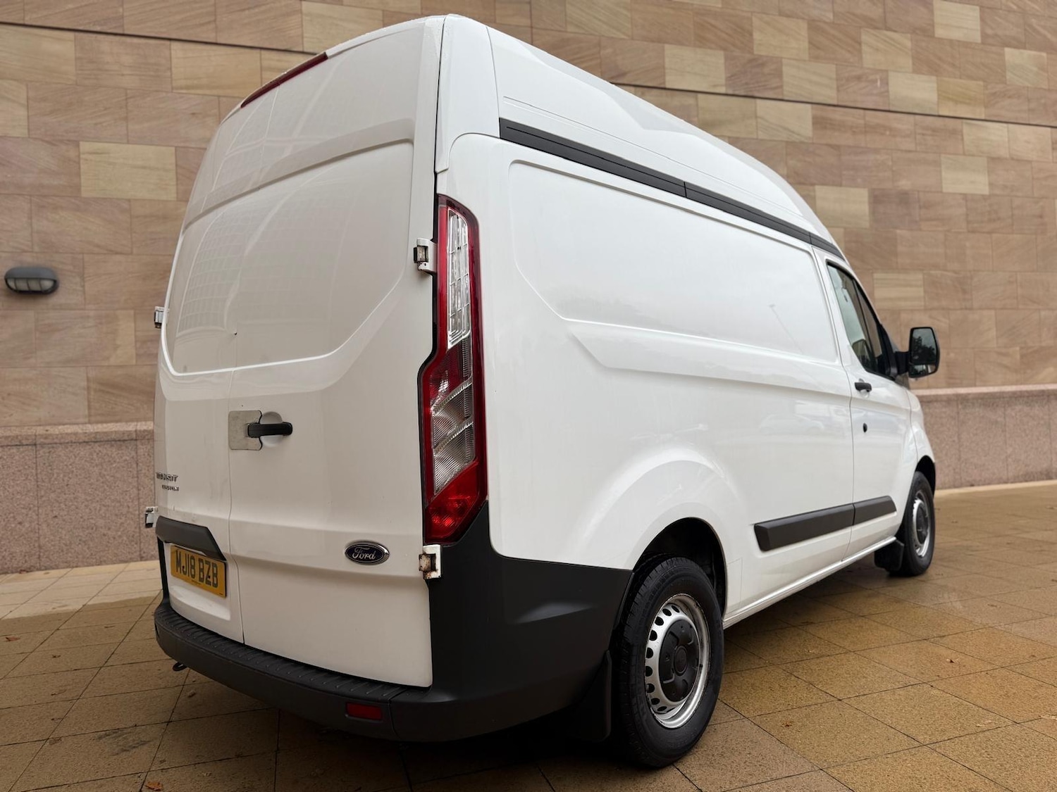 Used Ford Transit Custom 2018 for sale - 76336102: Photo 3