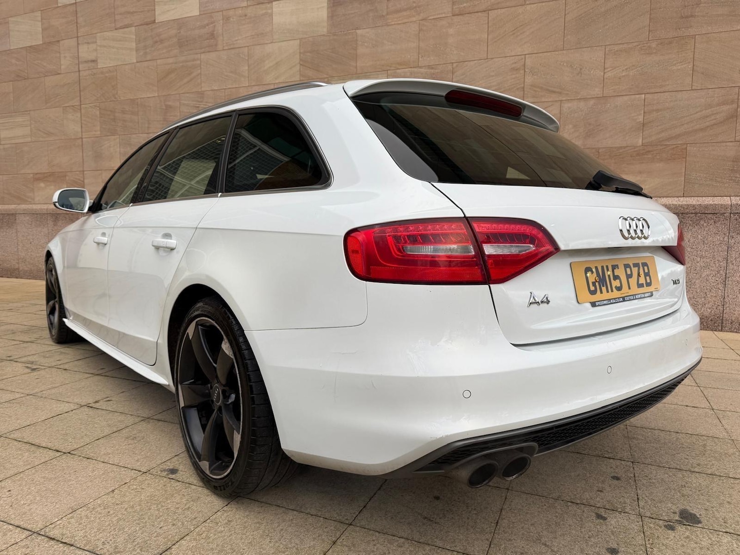 Used Audi A4 2015 for sale - 77440405: Photo 2