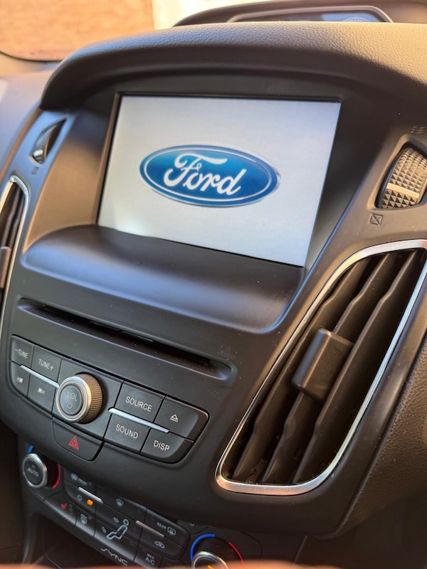 Used Ford Focus 2015 for sale - 76060940: Photo 25