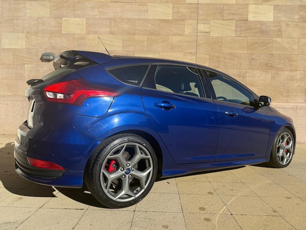 Used Ford Focus 2015 for sale - 76060940: Photo 7