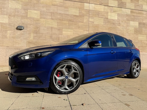 Used Ford Focus 2015 for sale - 76060940: Photo 8