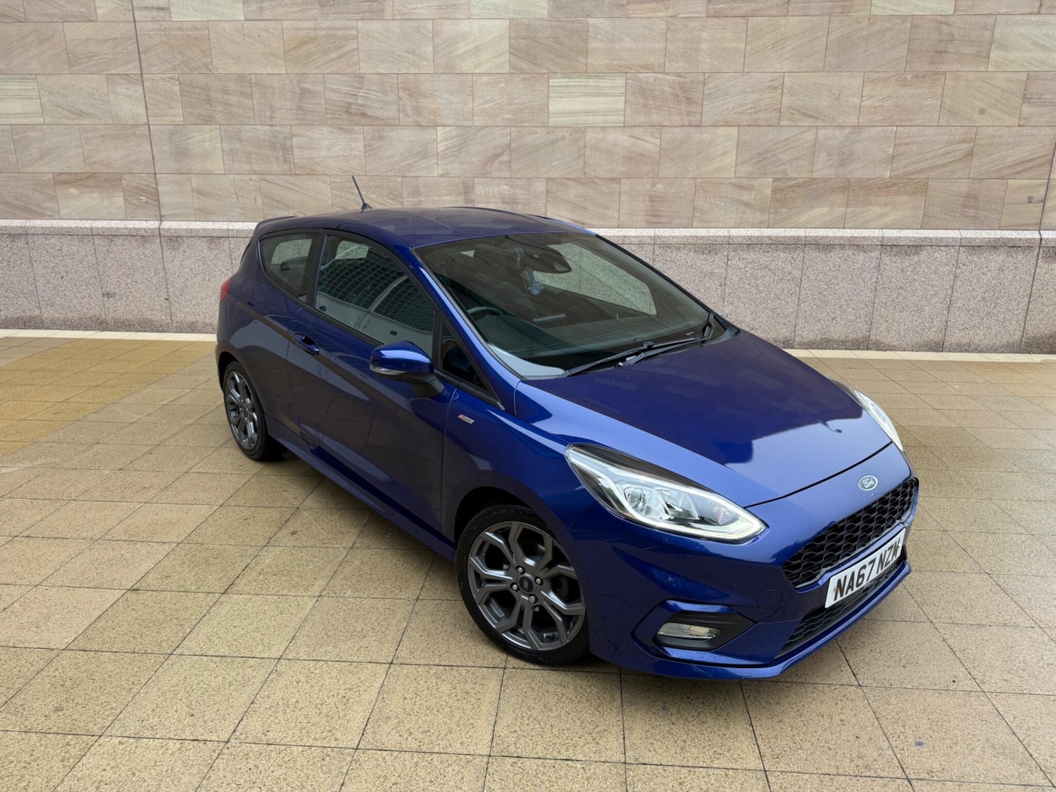 Used Ford Fiesta 2018 for sale - 76122349: Photo 2
