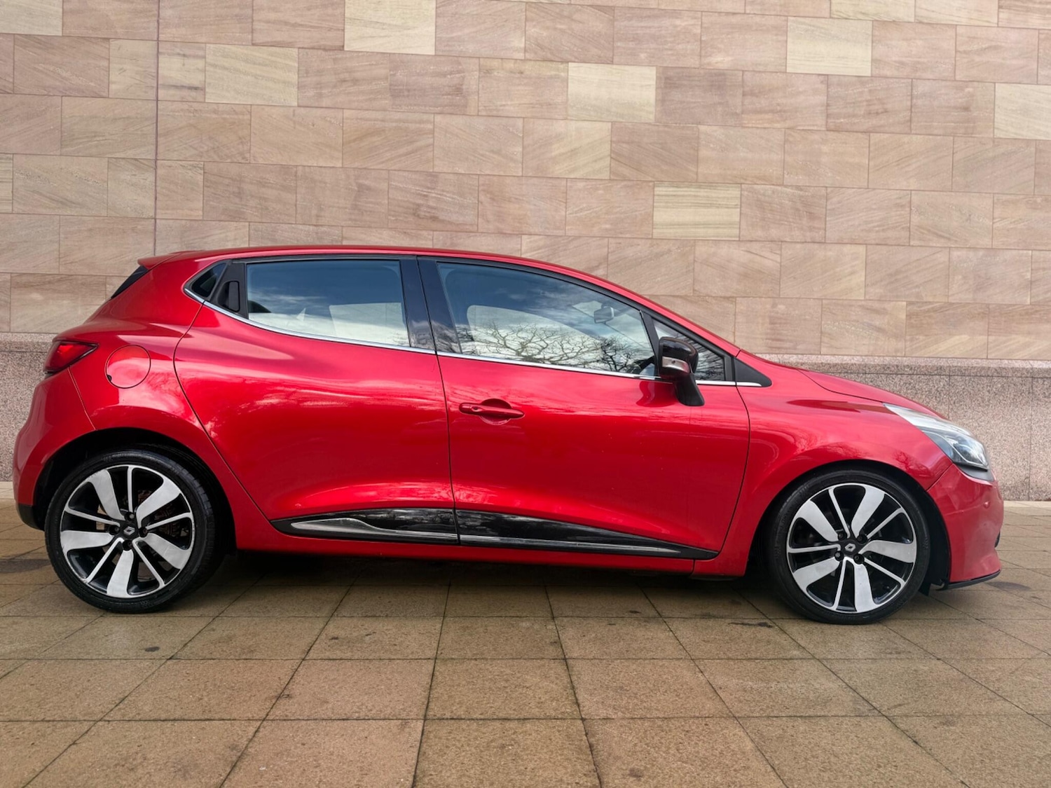 Used Renault Clio 2016 for sale - 76953207: Photo 13