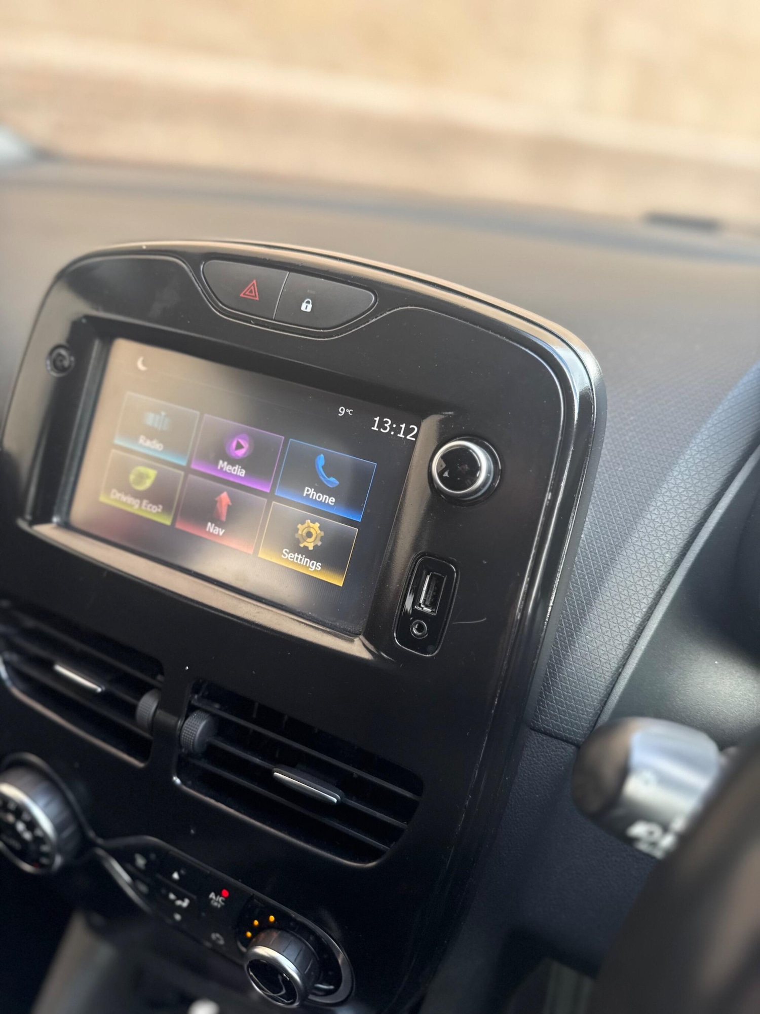 Used Renault Clio 2016 for sale - 76953207: Photo 25