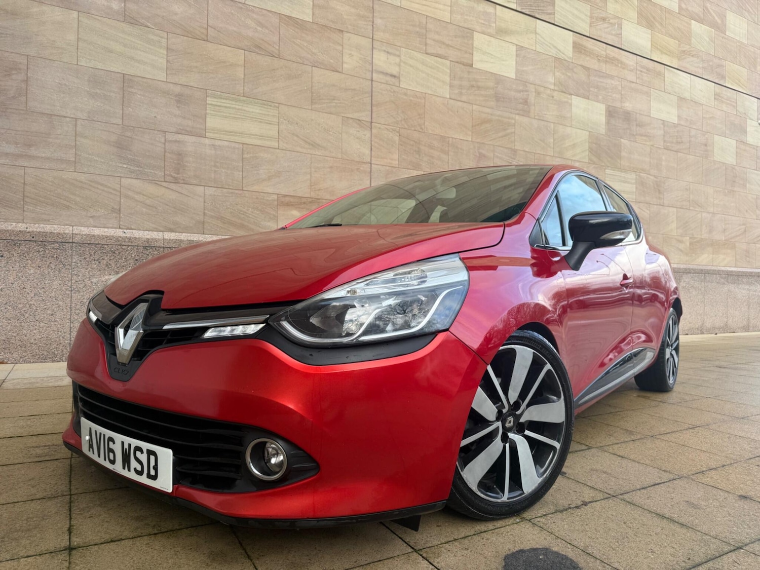 Used Renault Clio 2016 for sale - 76953207: Photo 4