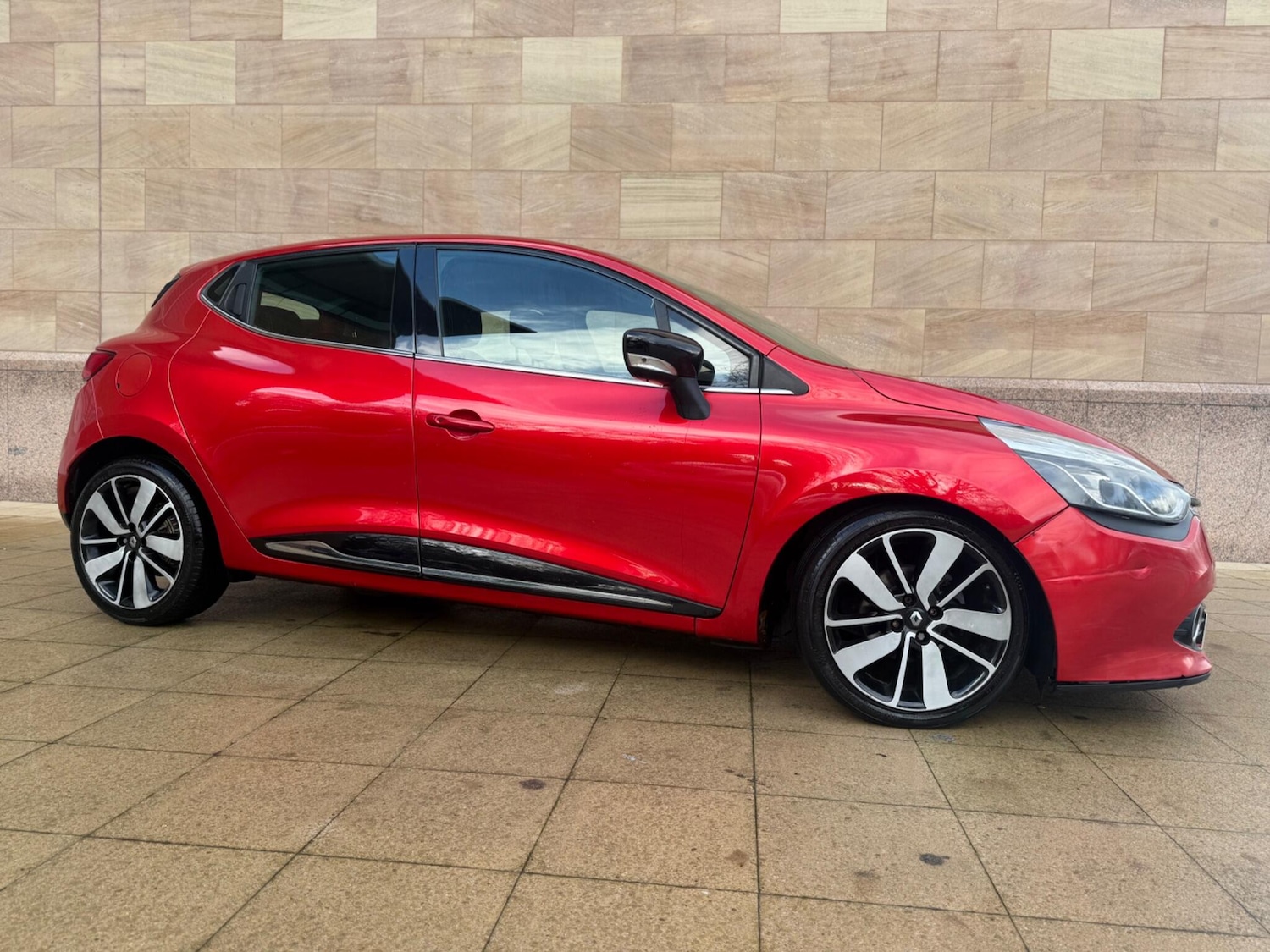 Used Renault Clio 2016 for sale - 76953207: Photo 7