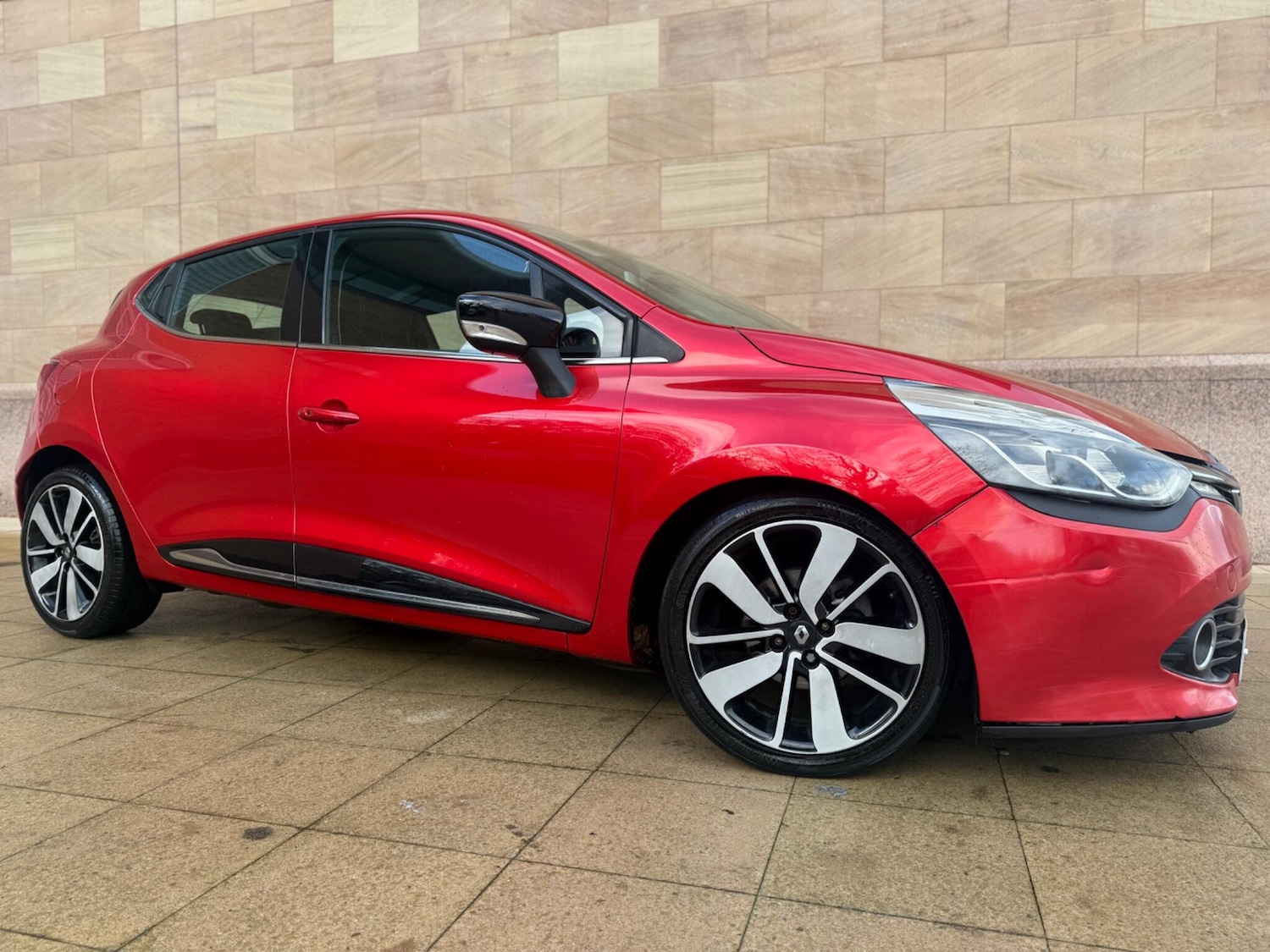 Used Renault Clio 2016 for sale - 76953207: Photo 8