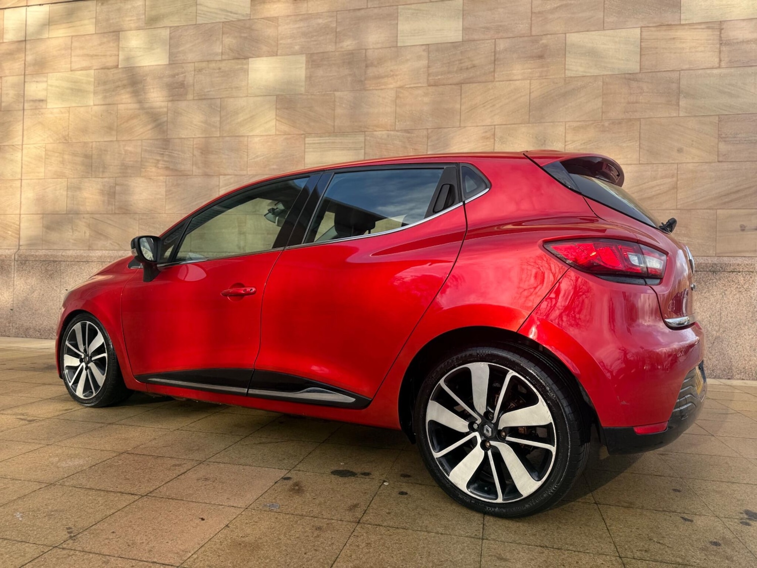 Used Renault Clio 2016 for sale - 76953207: Photo 9