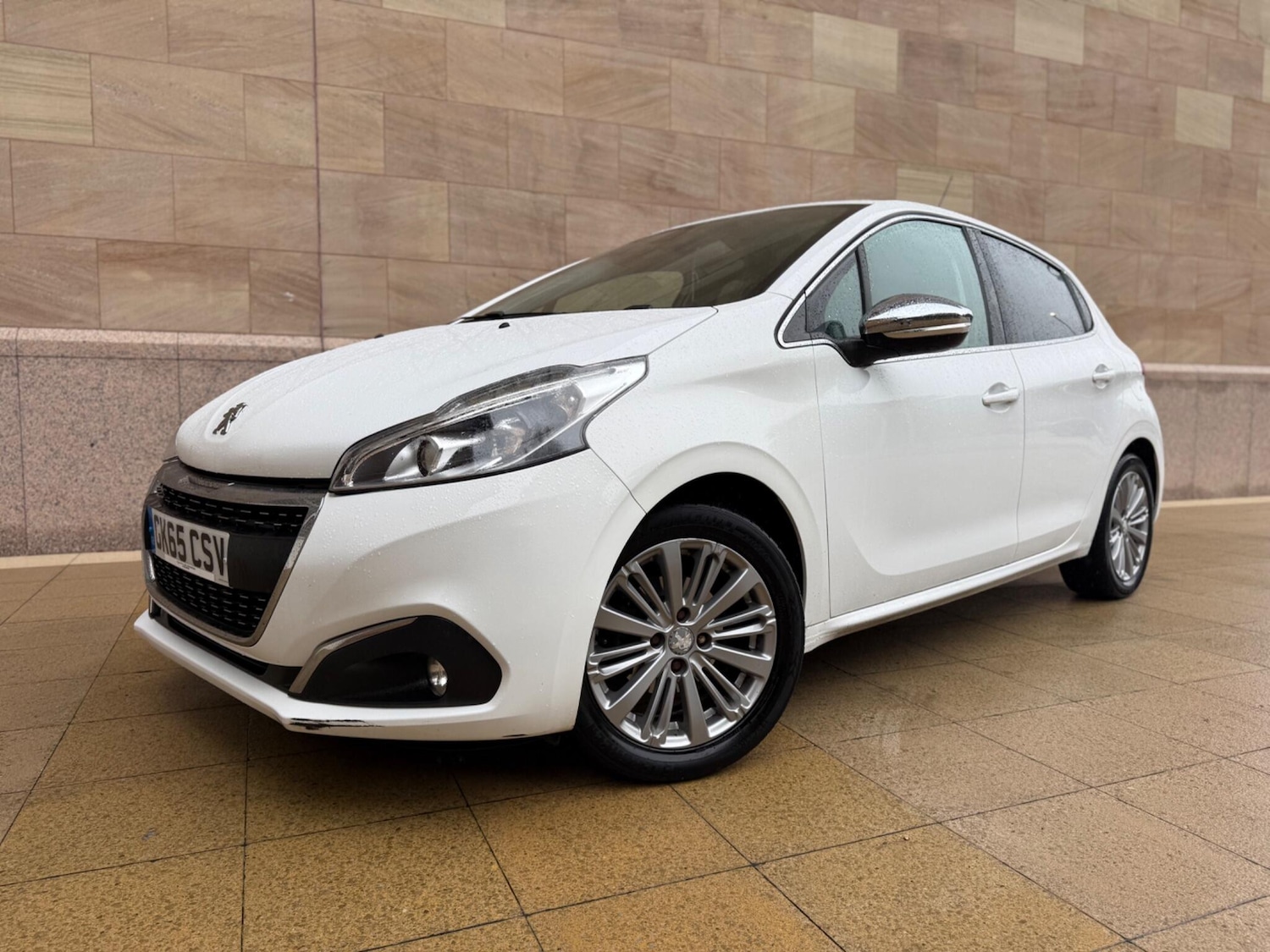Used Peugeot 208 2015 for sale - 76123049: Photo 17
