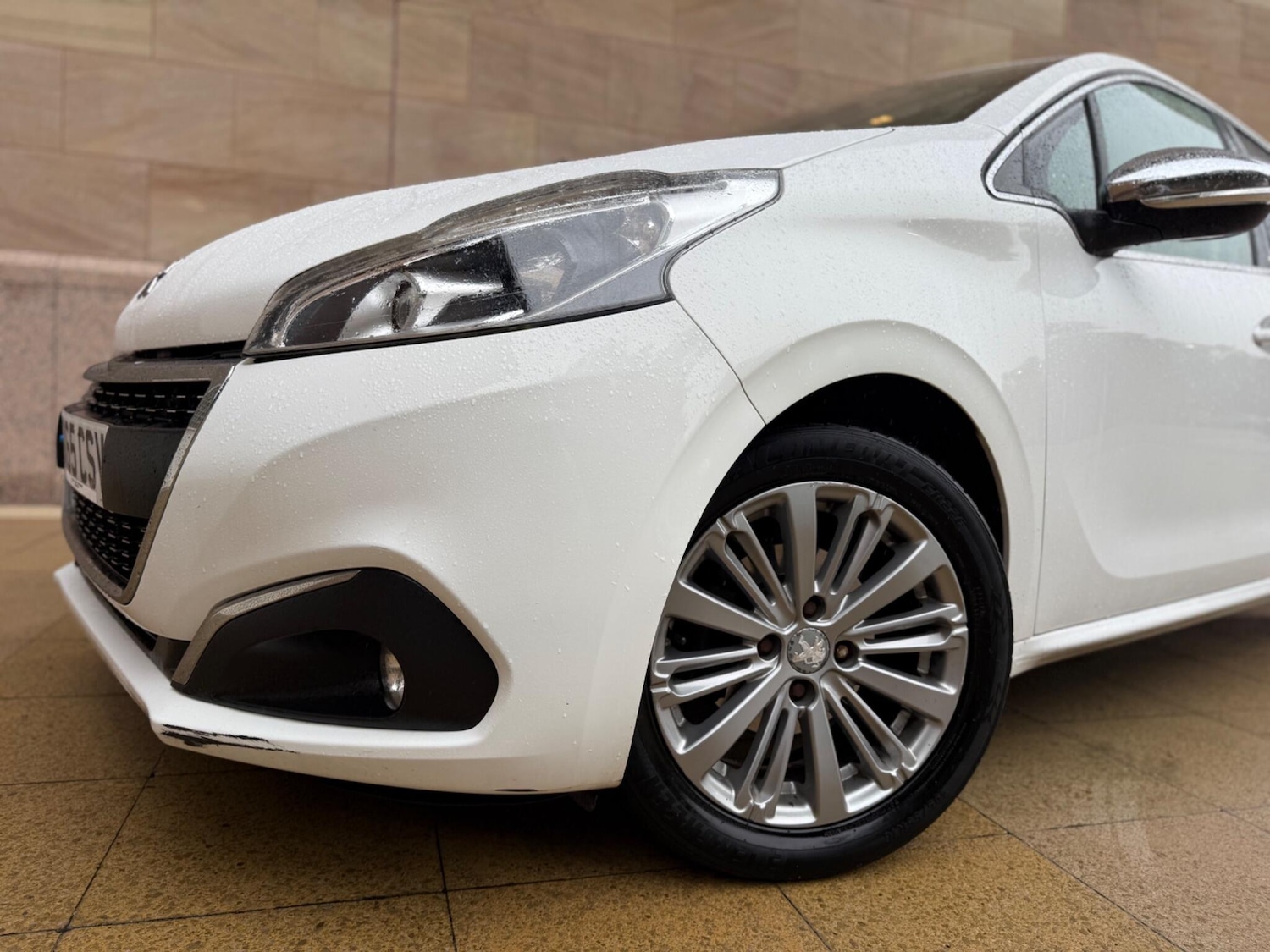 Used Peugeot 208 2015 for sale - 76123049: Photo 20