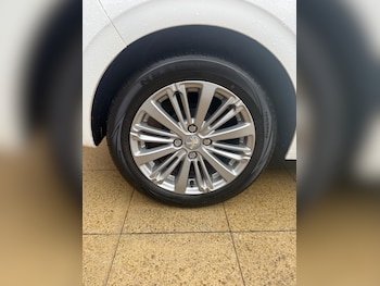 Used Peugeot 208 2015 for sale - 76123049: Photo 4