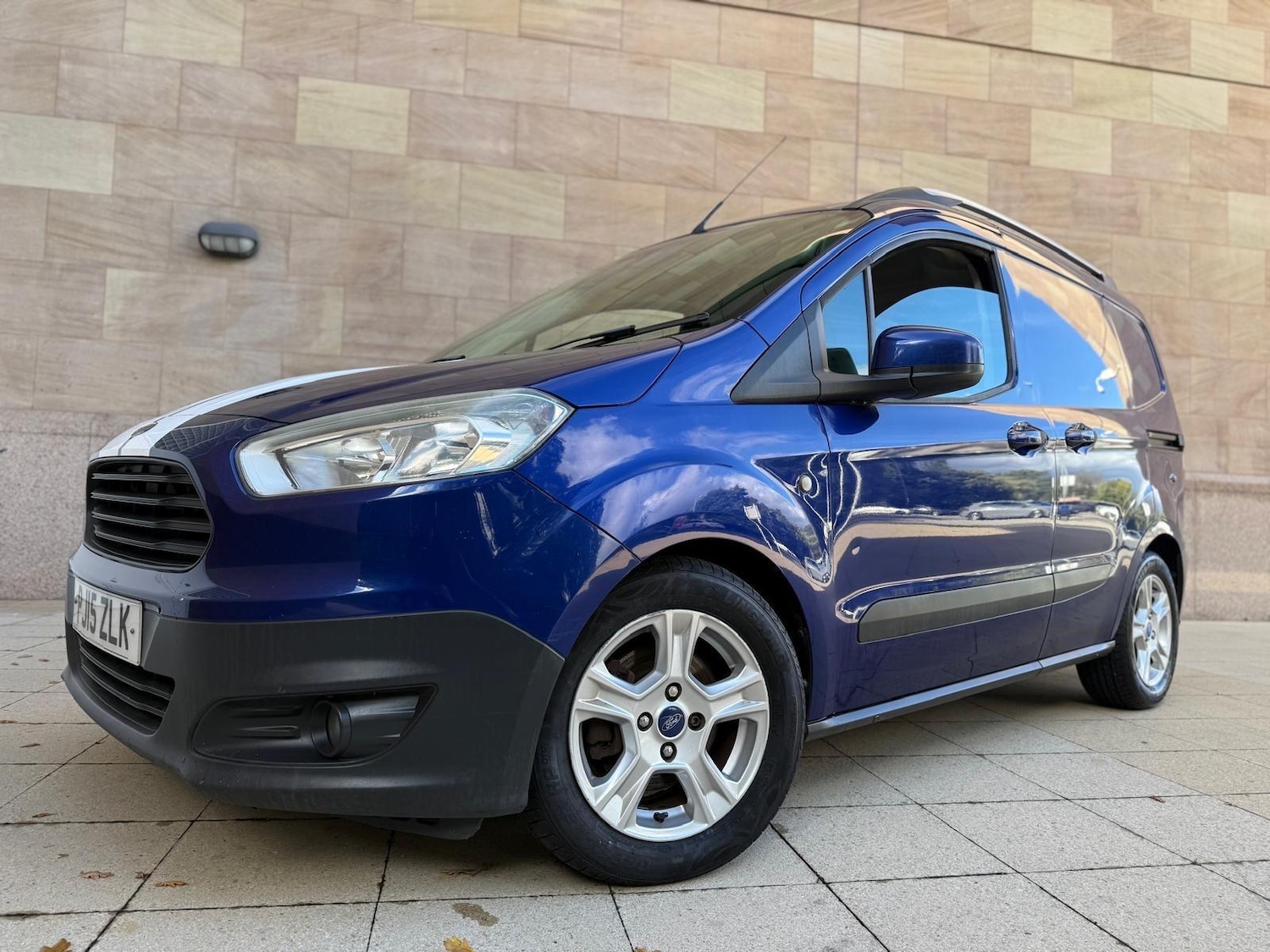 Used Ford Transit Courier 2015 for sale - 76432646: Photo 1