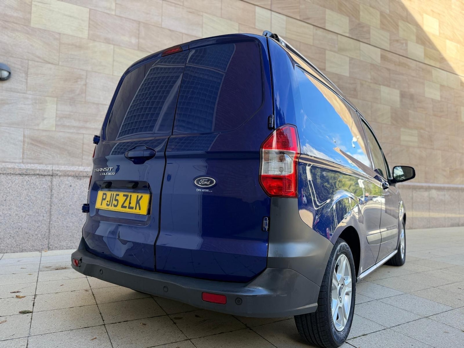 Used Ford Transit Courier 2015 for sale - 76432646: Photo 11