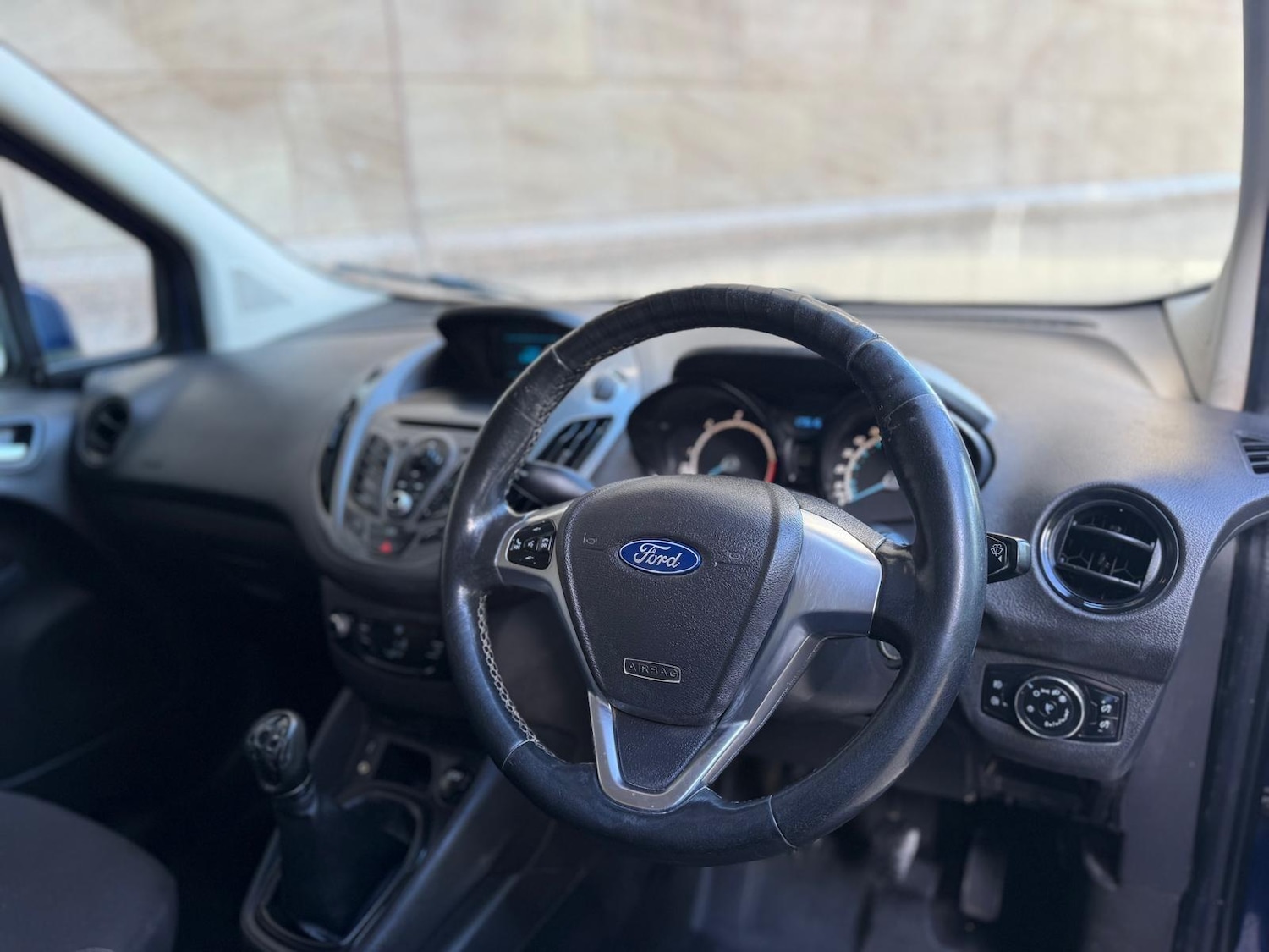 Used Ford Transit Courier 2015 for sale - 76432646: Photo 14