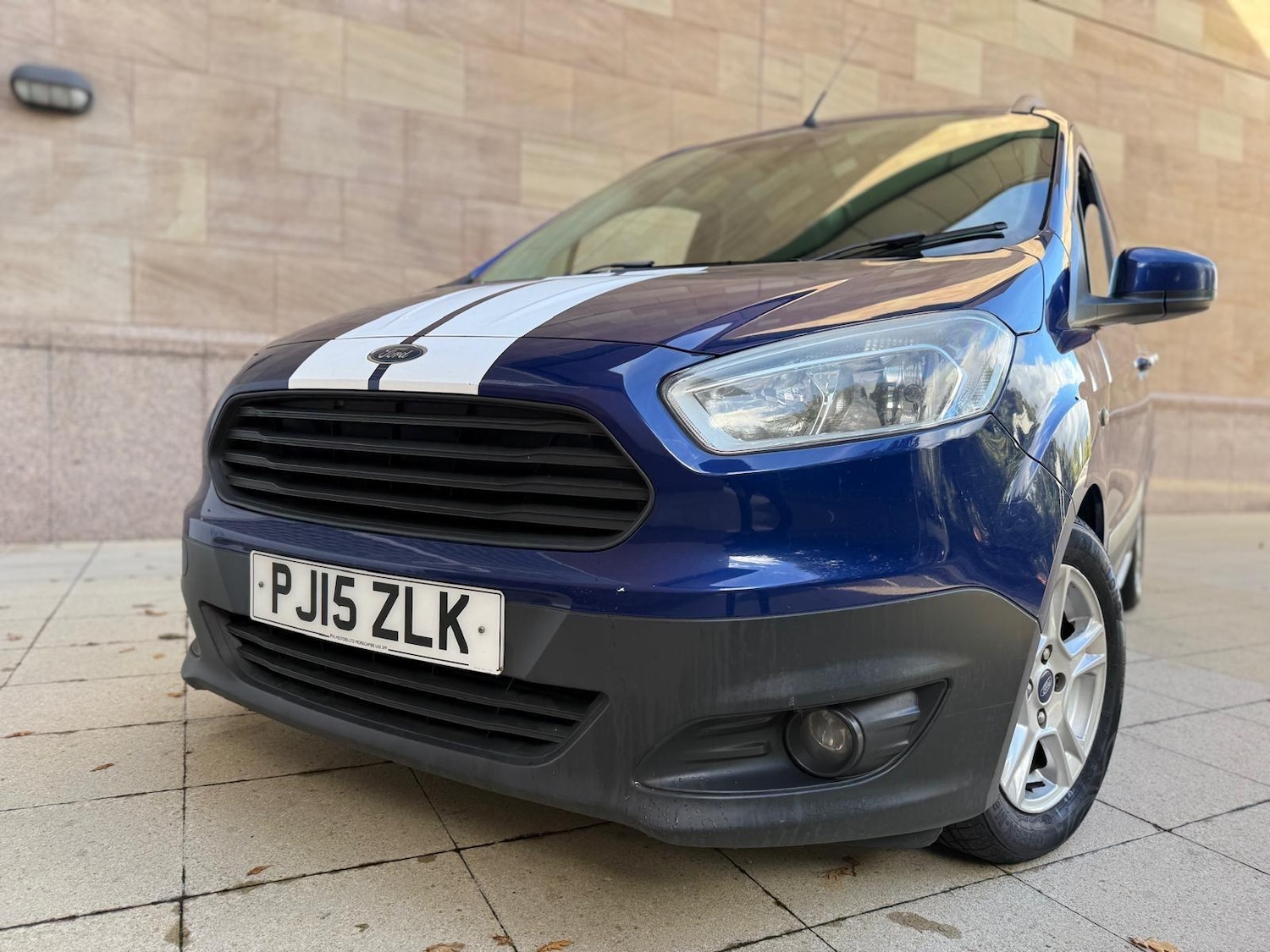 Used Ford Transit Courier 2015 for sale - 76432646: Photo 2