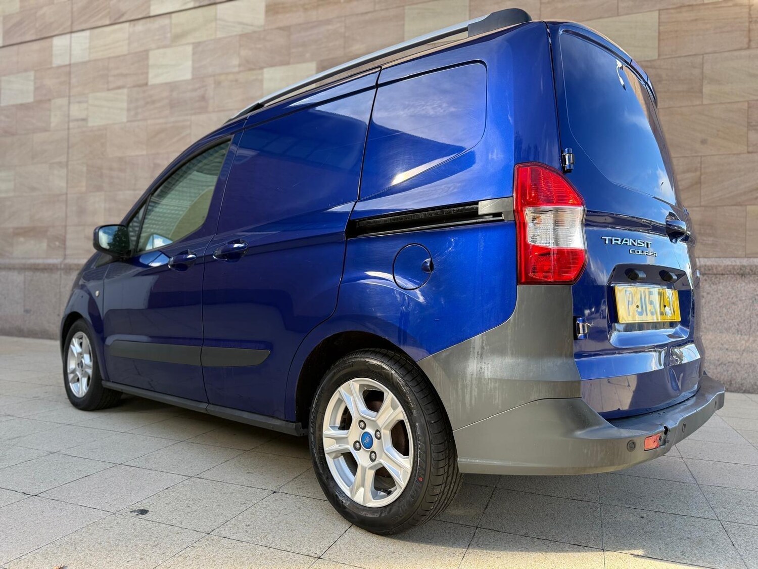 Used Ford Transit Courier 2015 for sale - 76432646: Photo 4