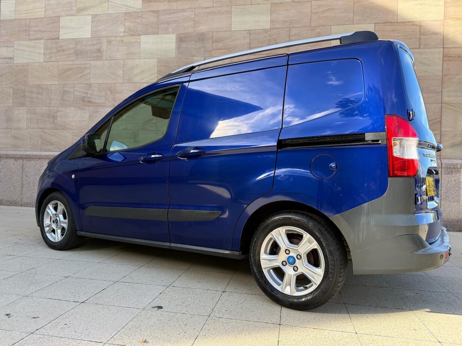 Used Ford Transit Courier 2015 for sale - 76432646: Photo 5
