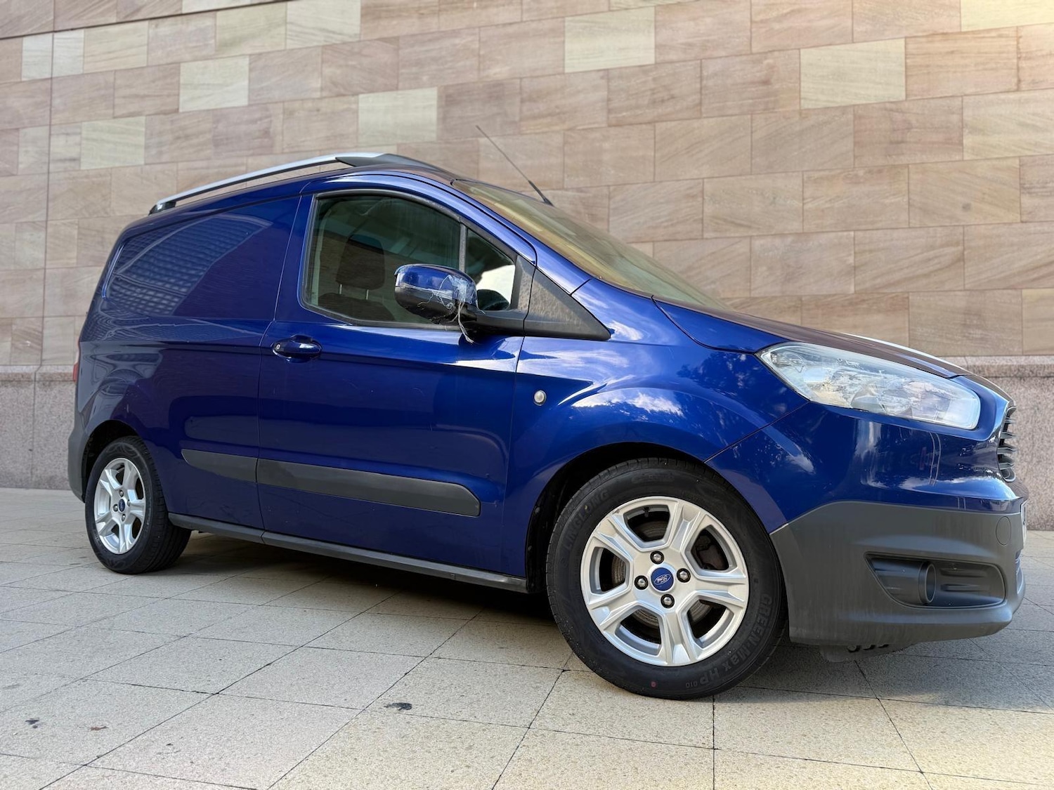 Used Ford Transit Courier 2015 for sale - 76432646: Photo 6