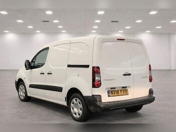 Used Peugeot Partner 2018 for sale - 77925006: Photo