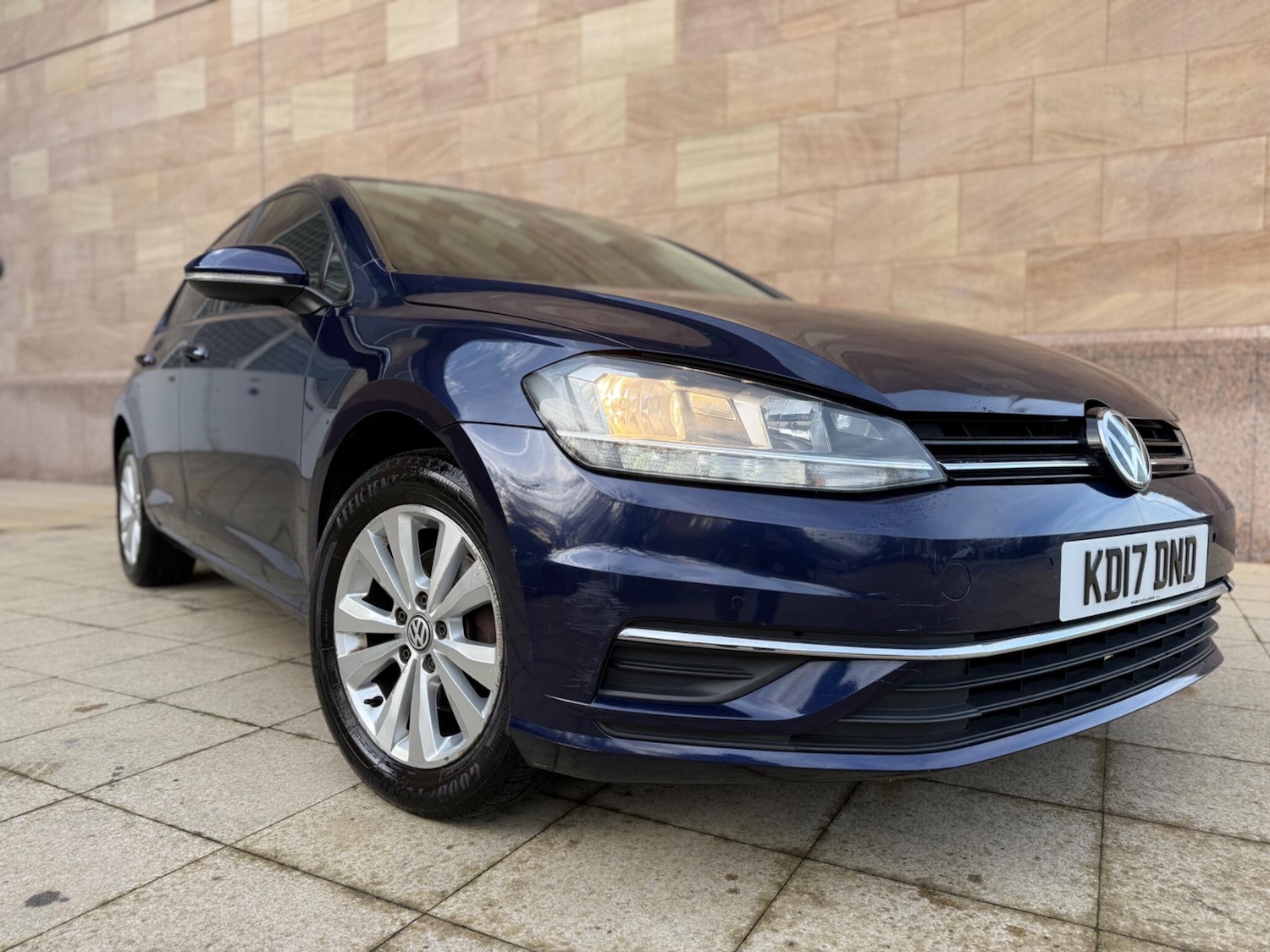 Used Volkswagen Golf 2017 for sale - 76899688: Photo 2