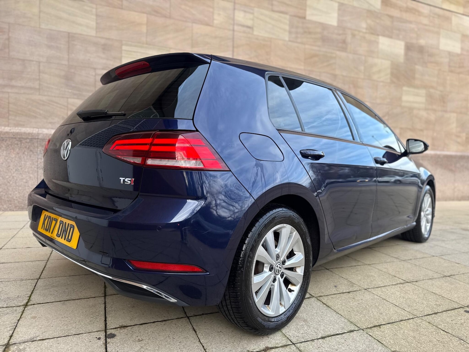 Used Volkswagen Golf 2017 for sale - 76899688: Photo 5