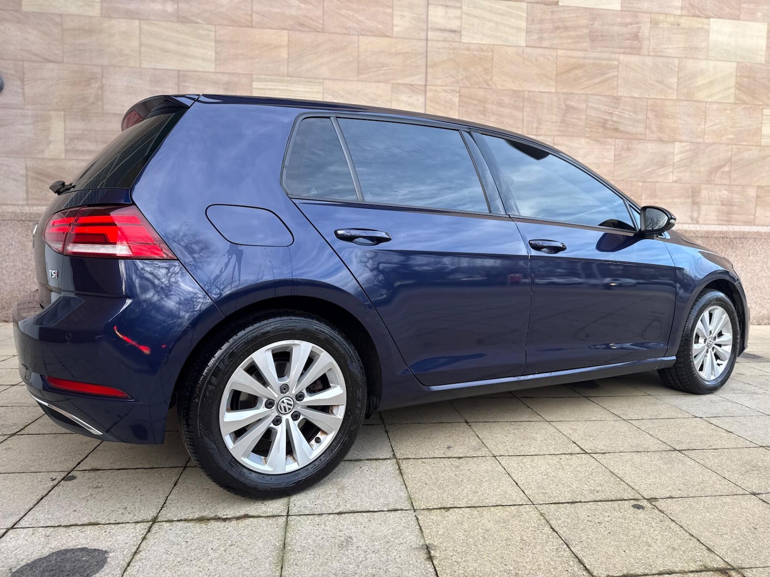 Used Volkswagen Golf 2017 for sale - 76899688: Photo 7