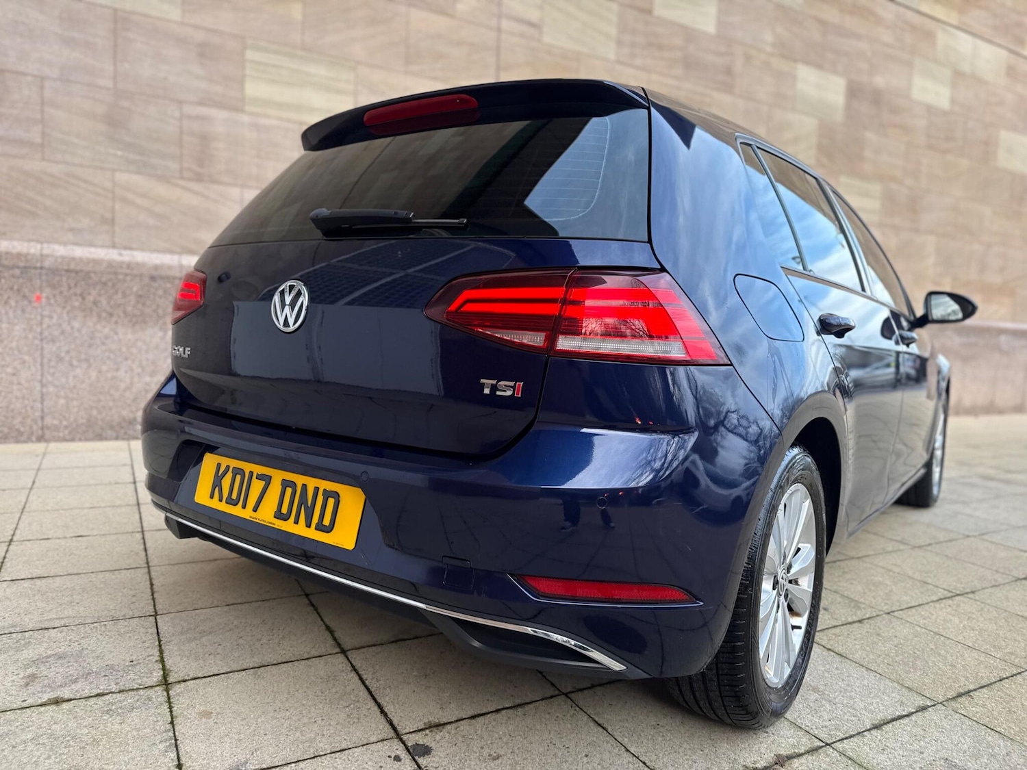 Used Volkswagen Golf 2017 for sale - 76899688: Photo 8