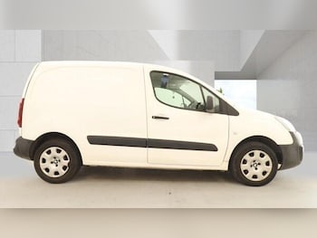 Used Peugeot Partner 2017 for sale - 79132688: Photo