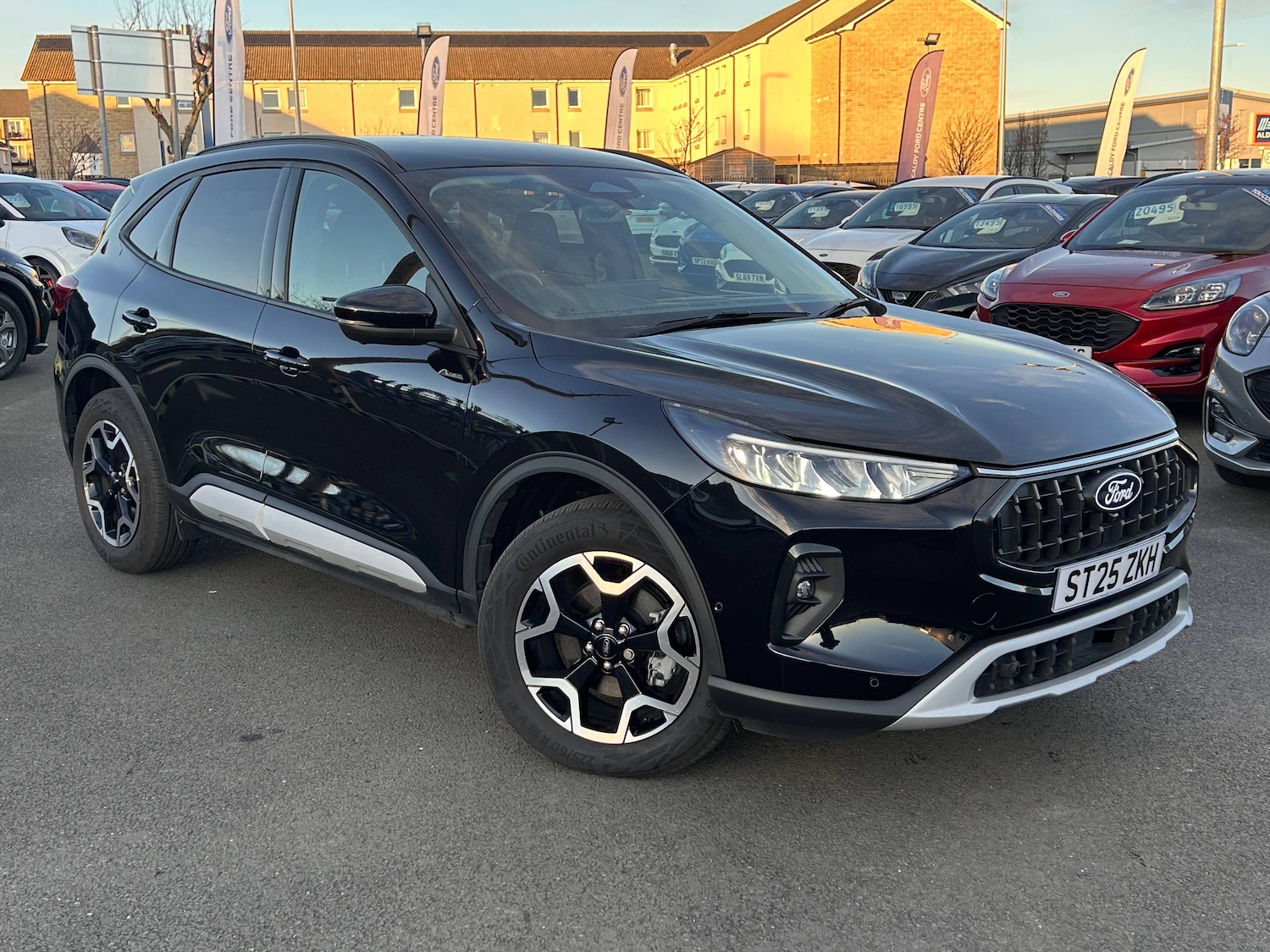 Used Ford Kuga 2025 for sale - 76649803: Photo 1