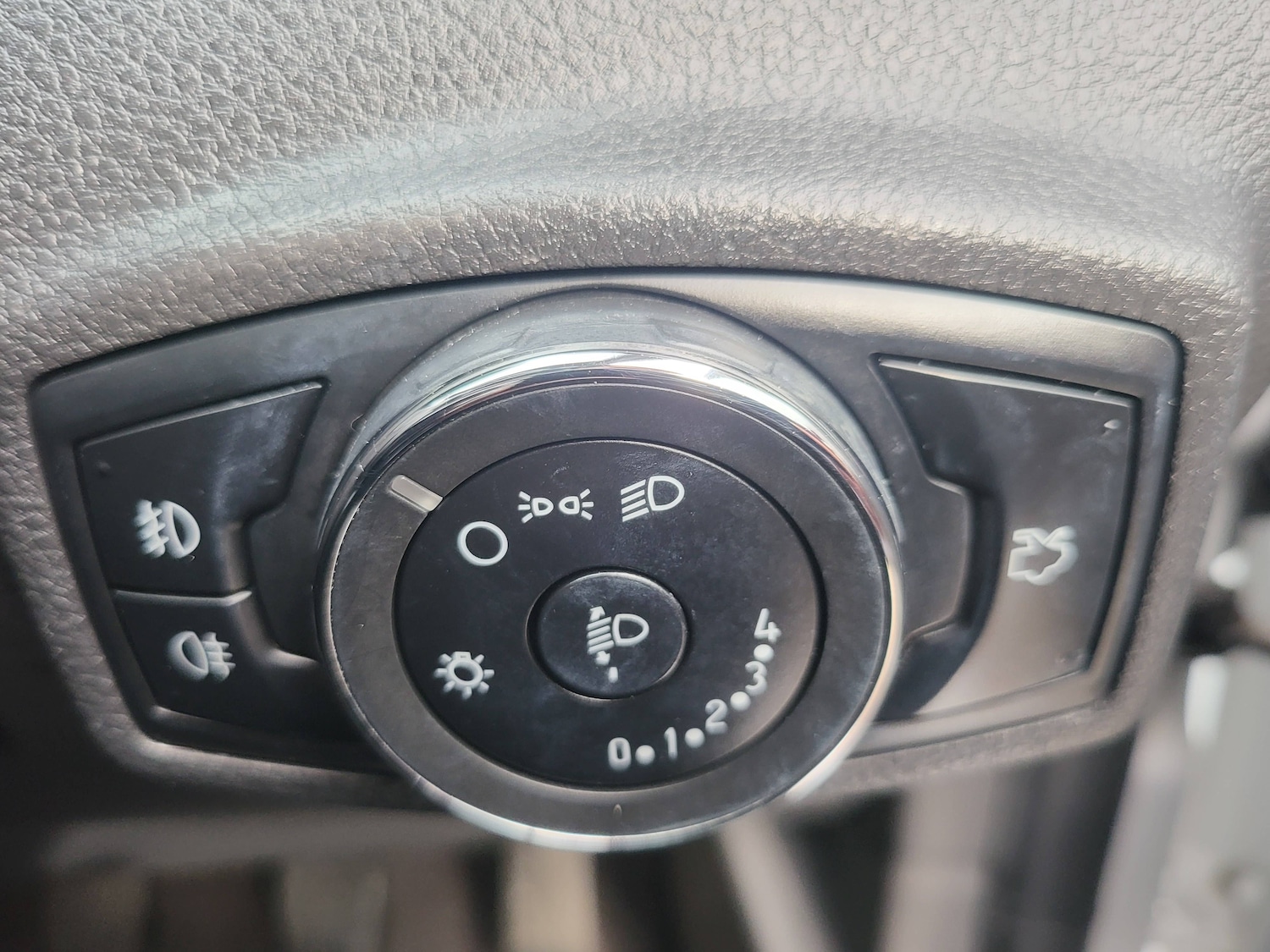 Used Ford Ka+ 2018 for sale - 76518590: Photo 24