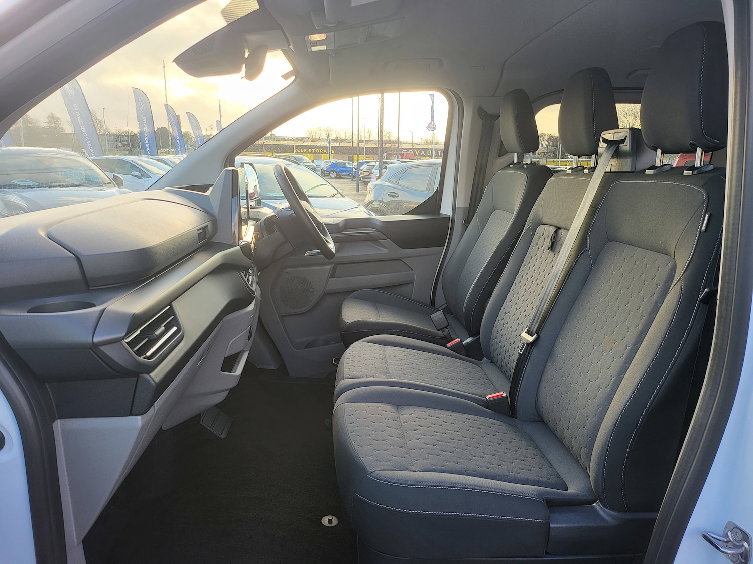 Used Ford Tourneo Custom 2025 for sale - 77831996: Photo 8