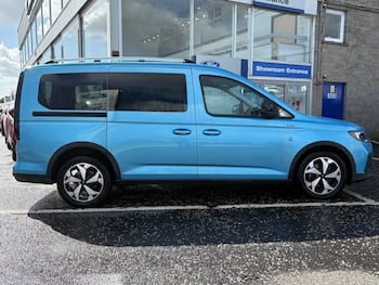 Used Ford Tourneo Connect 2024 for sale - 79732268: Photo