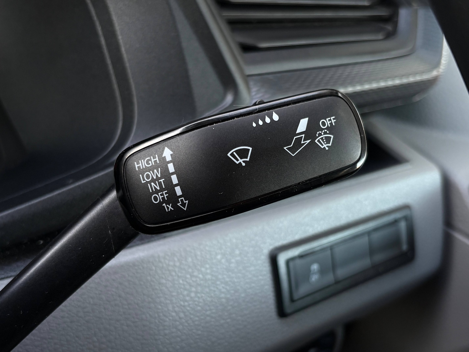 Used Volkswagen Transporter 2023 for sale - 77352201: Photo 15