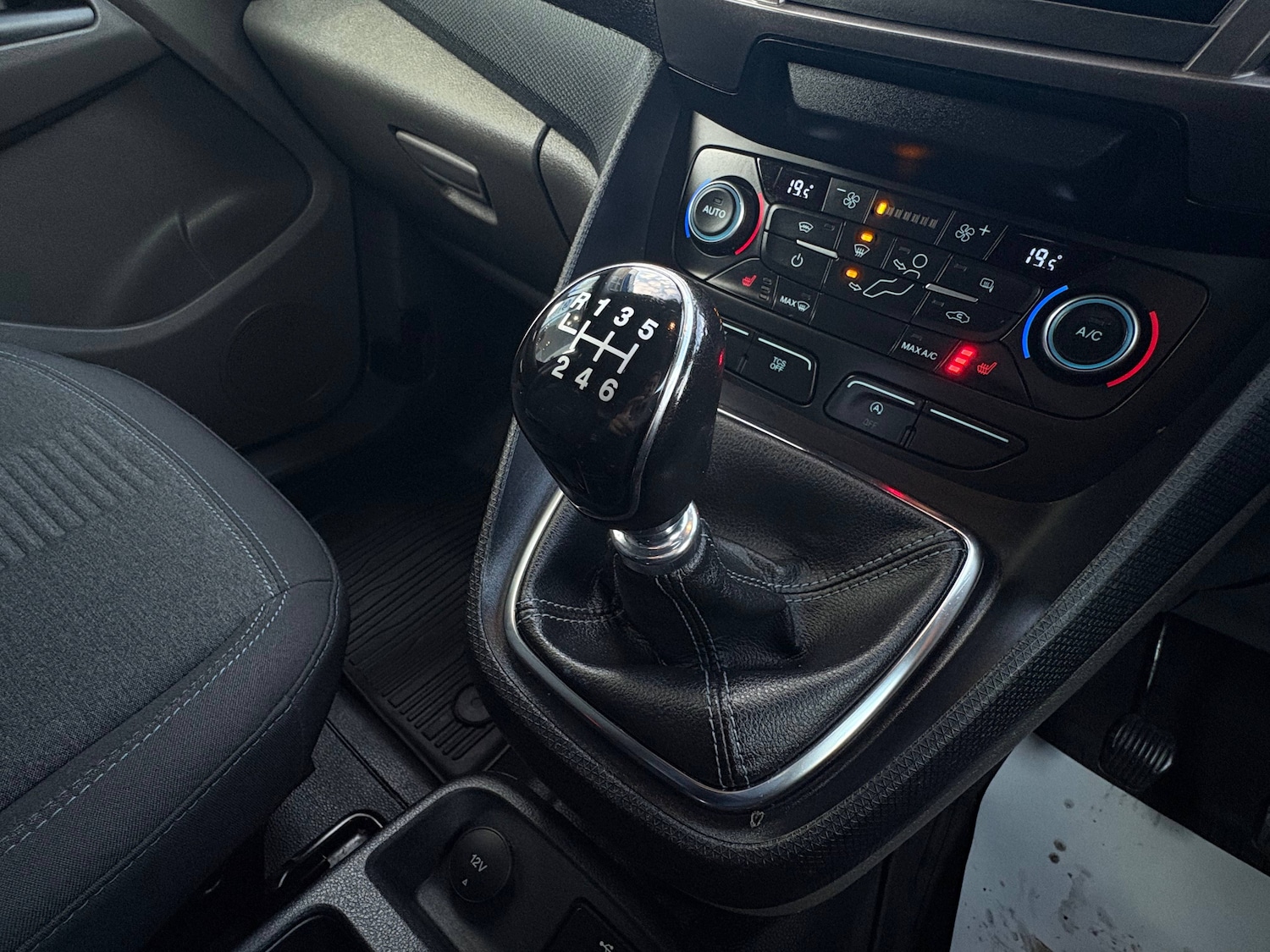 Used Ford Transit Connect 2023 for sale - 77236007: Photo 8