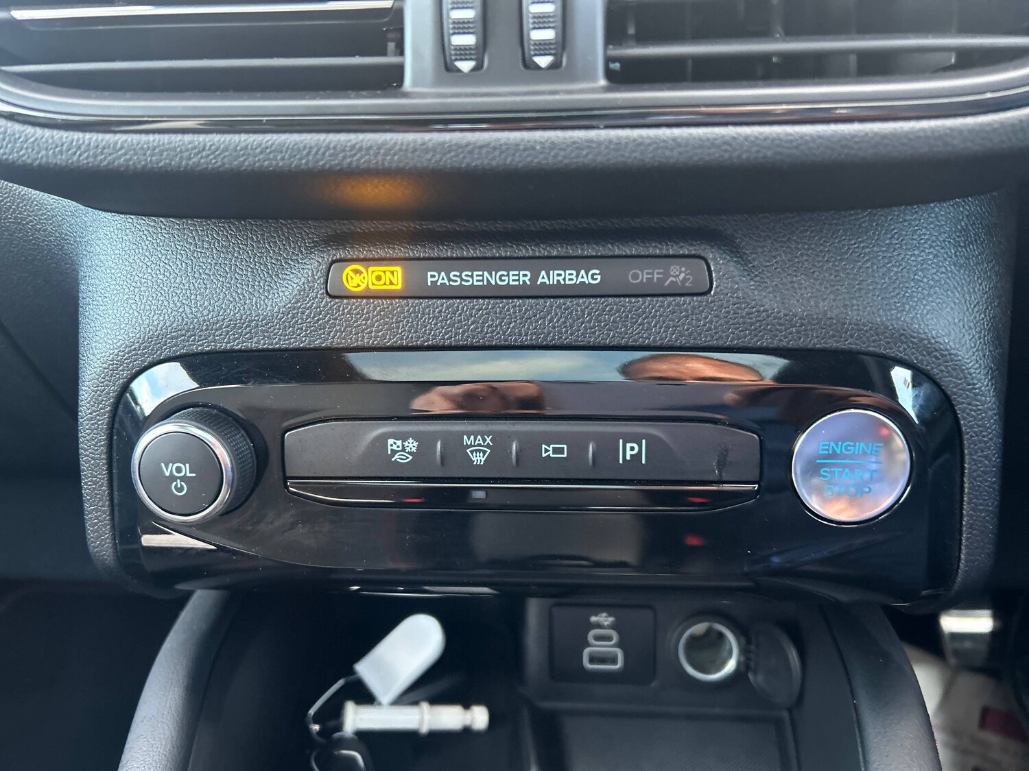 Used Ford Kuga 2024 for sale - 76616850: Photo 29