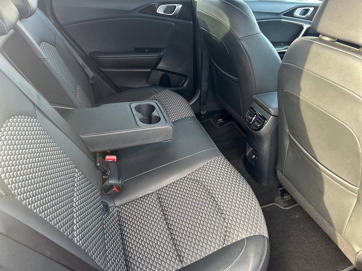 Used Kia XCeed 2023 for sale - 76374976: Photo 29