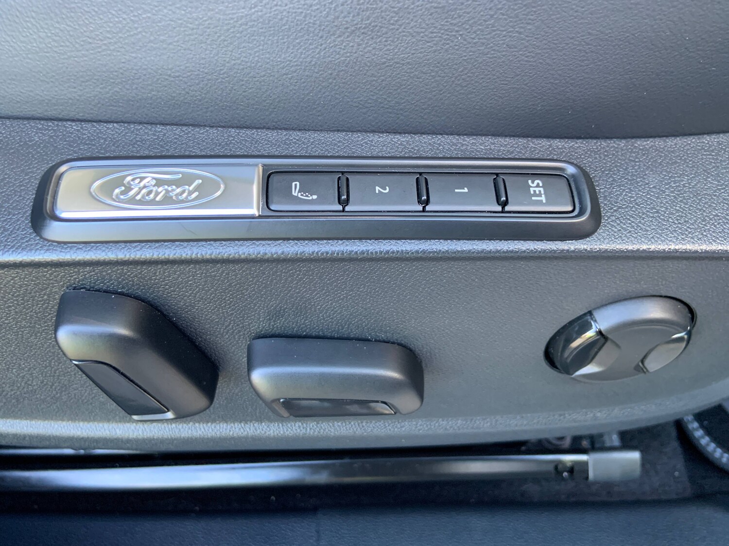 Used Ford Explorer 2025 for sale - 78123739: Photo 16