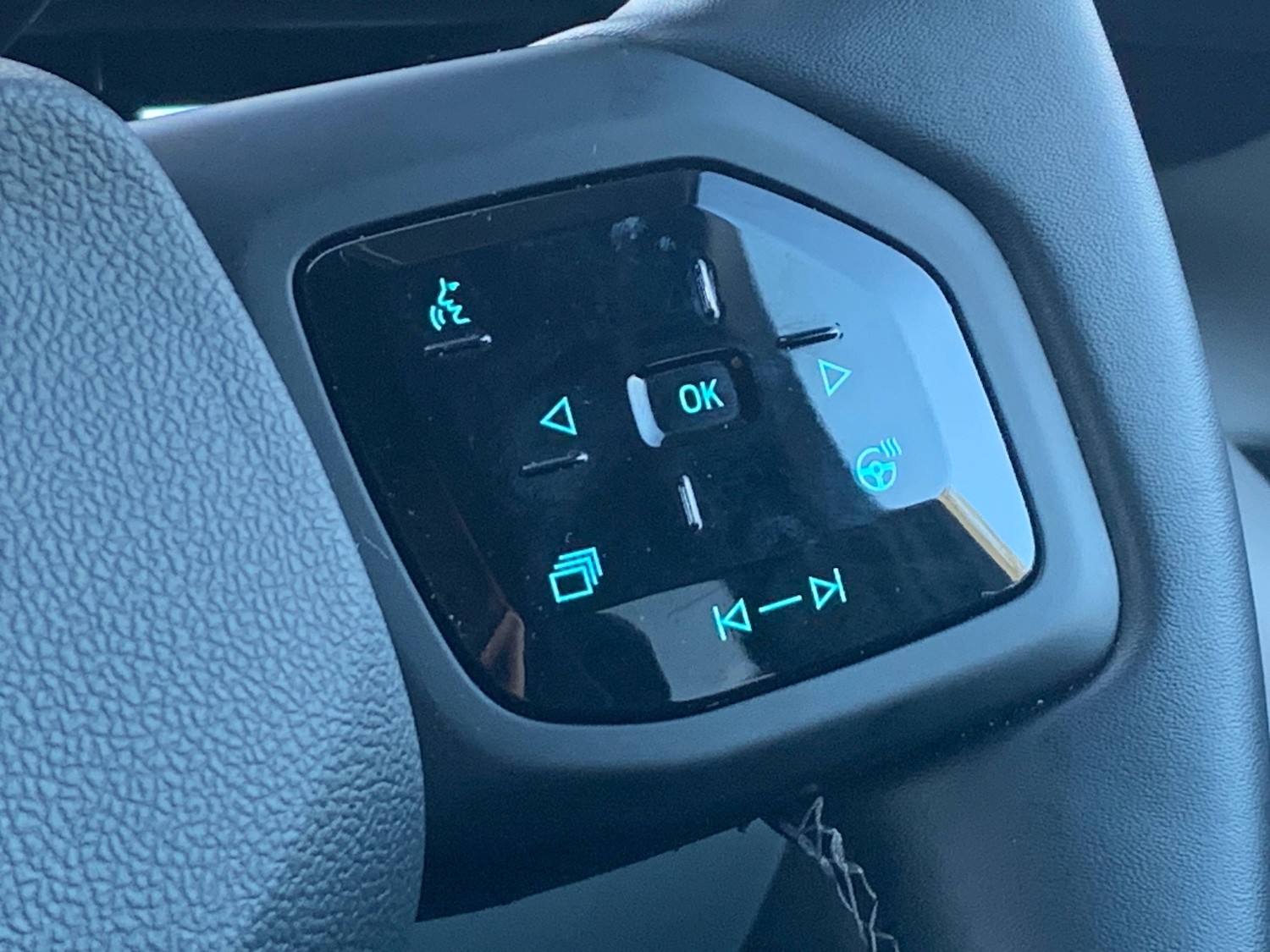 Used Ford Explorer 2025 for sale - 78123739: Photo 23