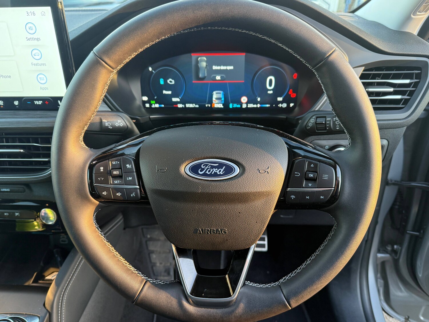 Used Ford Kuga 2025 for sale - 76641683: Photo 11