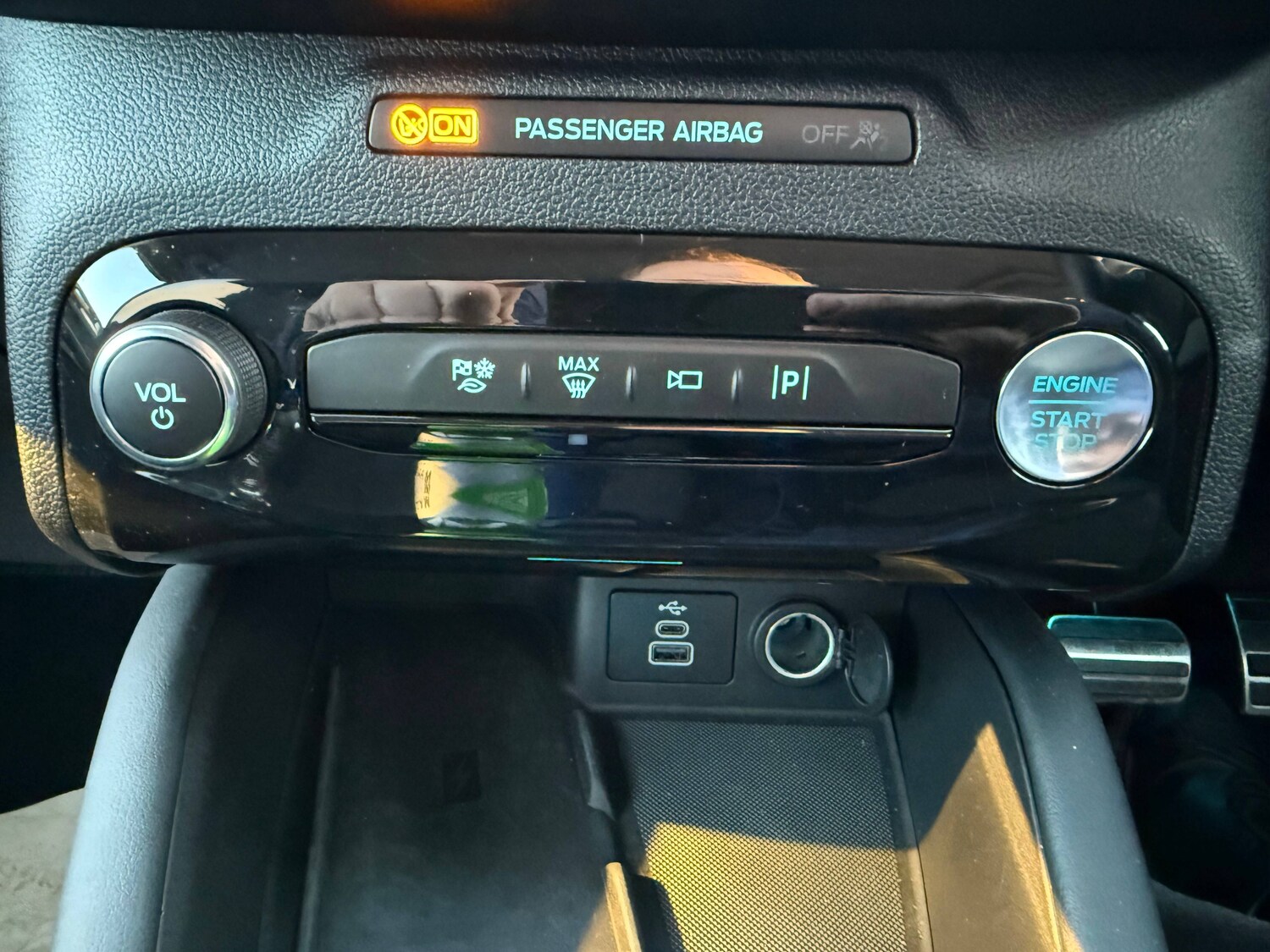 Used Ford Kuga 2025 for sale - 76641683: Photo 18