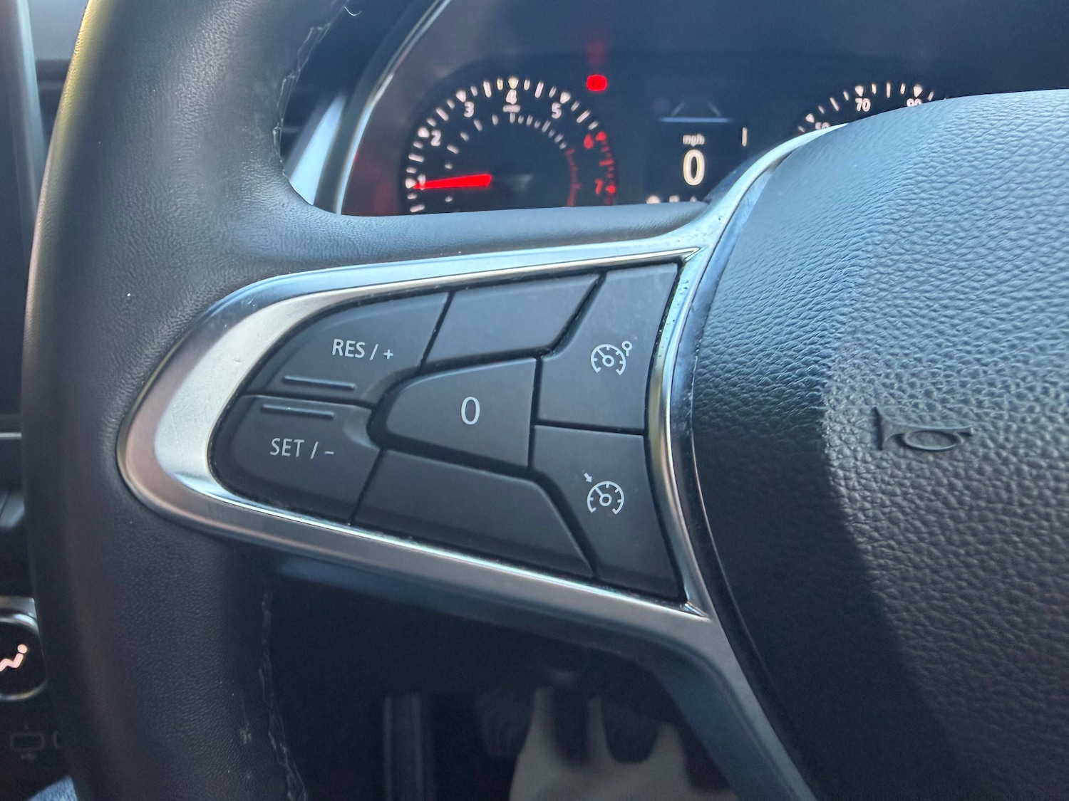 Used Renault Captur 2022 for sale - 76982833: Photo 10