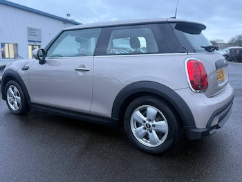 Used MINI Hatch 2022 for sale - 76968602: Photo