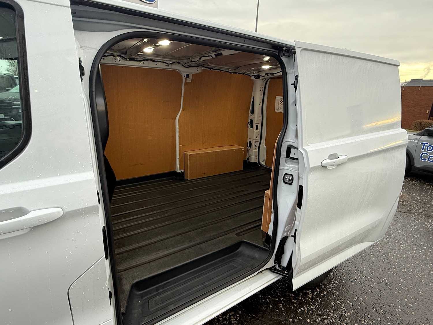 Used Ford Transit Custom 2024 for sale - 76947038: Photo 12