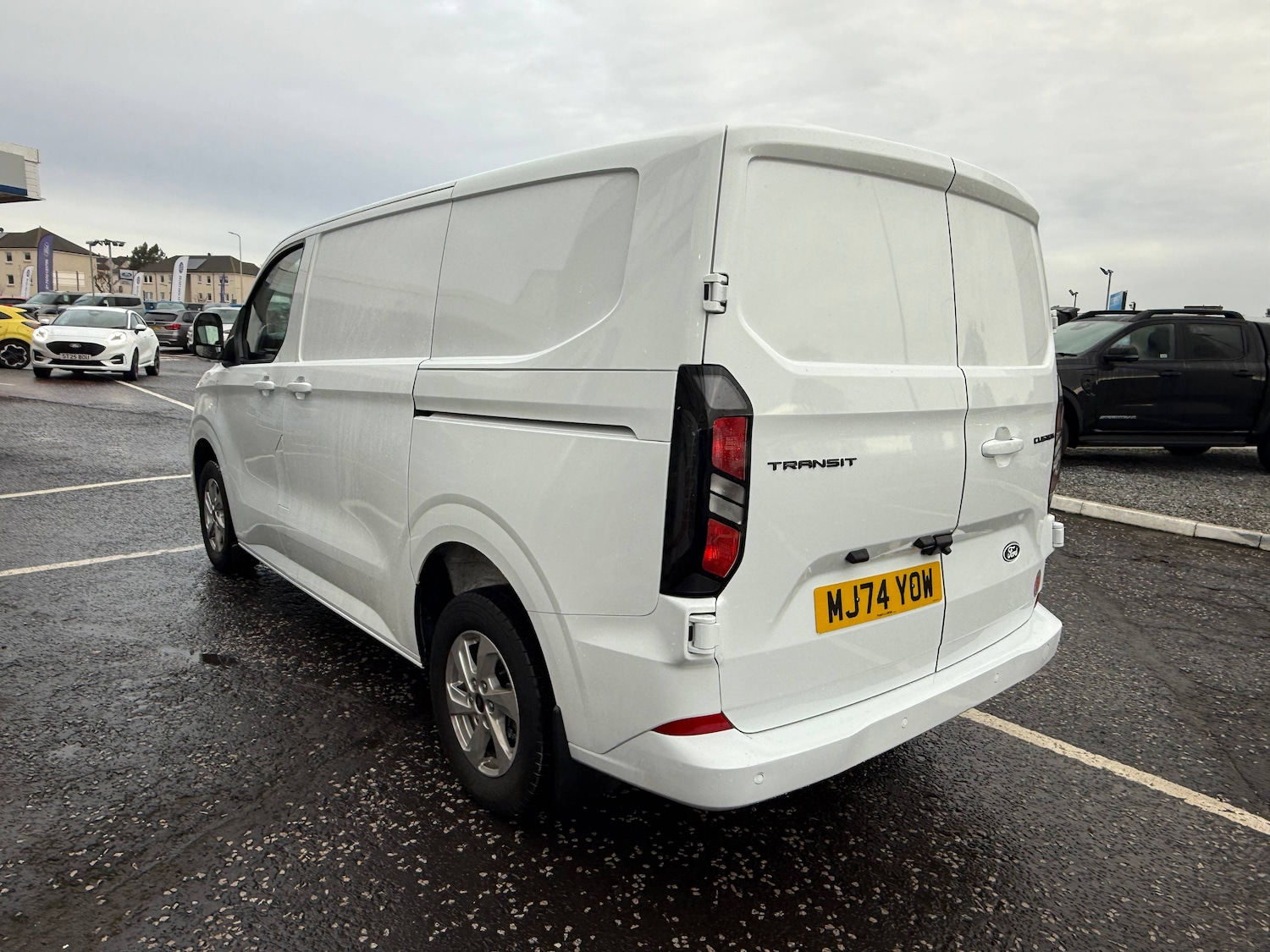Used Ford Transit Custom 2024 for sale - 76947038: Photo 2