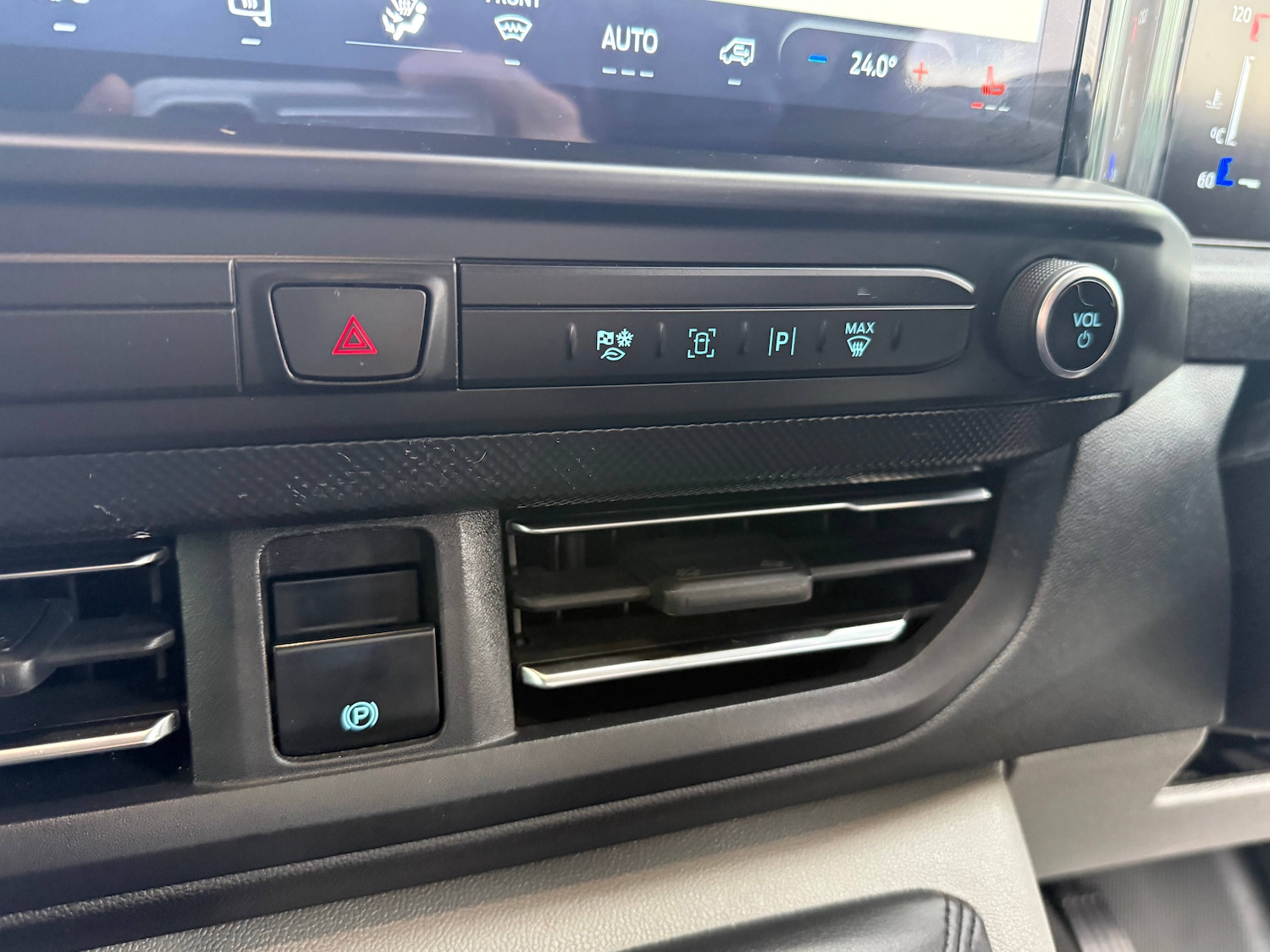 Used Ford Transit Custom 2024 for sale - 76947038: Photo 28